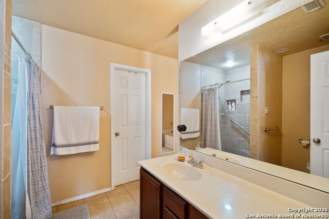 Image 22 of 35 For 934 Saxonhill