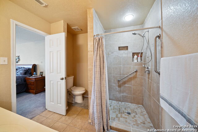Image 23 of 35 For 934 Saxonhill
