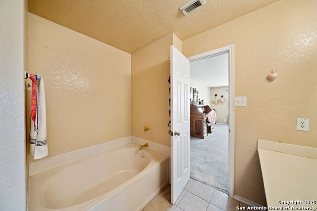 Image 25 of 35 For 934 Saxonhill