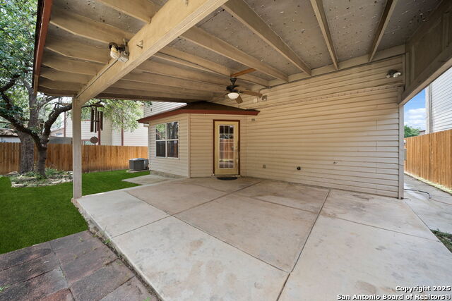 Image 30 of 35 For 934 Saxonhill
