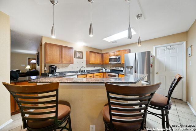 Image 9 of 35 For 934 Saxonhill