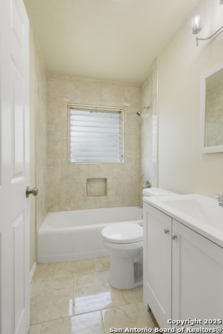Listing photo id 11 for 6711 Greencastle