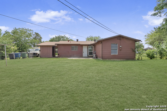 Listing photo id 15 for 6711 Greencastle
