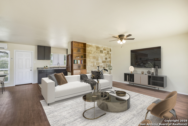 Listing photo id 2 for 6711 Greencastle