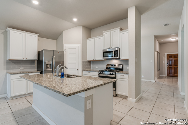 Image 18 of 43 For 12034 Bailey Hills