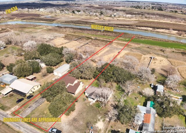 Image 2 of 25 For 146 Lake Meadows Rd