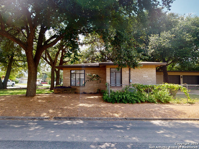 Image 30 of 32 For 643 Brightwood Pl