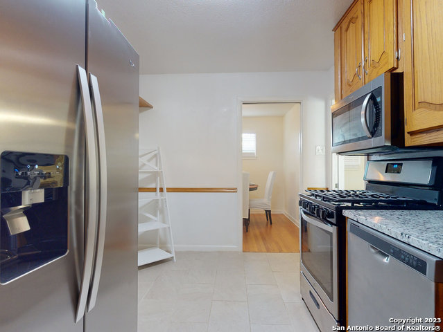 Image 9 of 32 For 643 Brightwood Pl