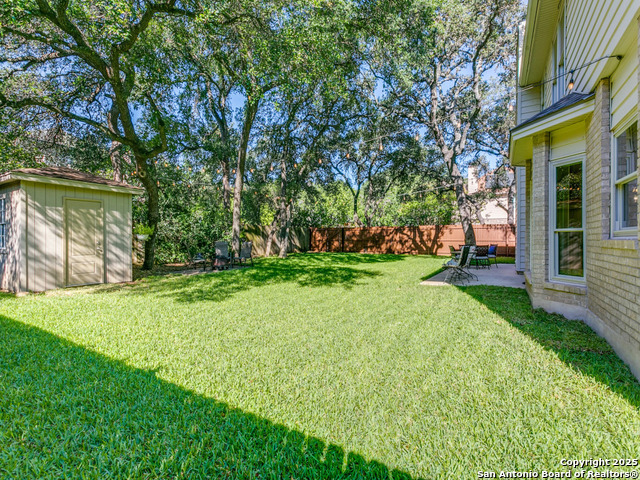 Image 22 of 25 For 2302 Oak Castle