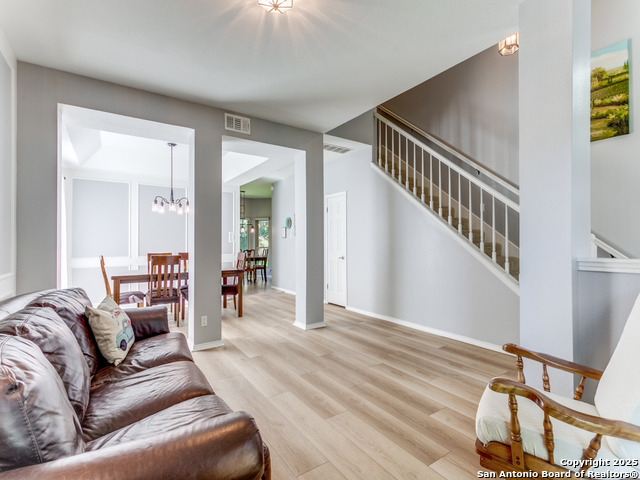 Image 6 of 25 For 2302 Oak Castle