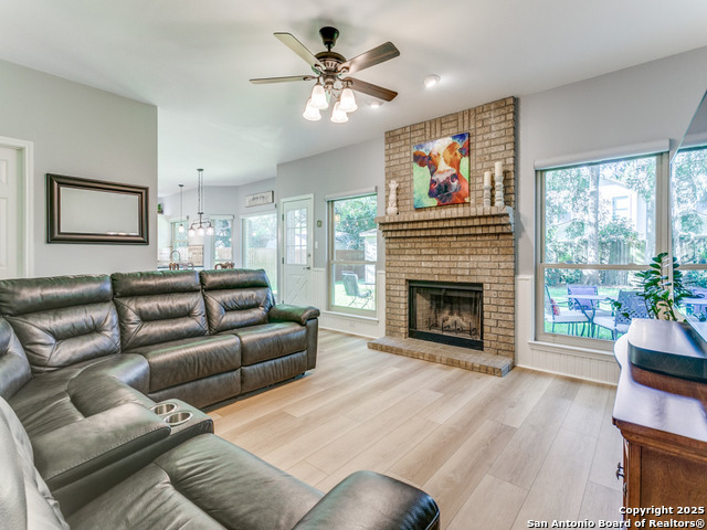 Image 9 of 25 For 2302 Oak Castle