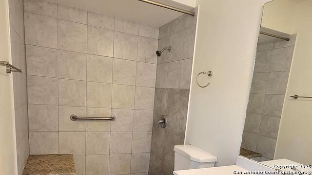 Image 12 of 14 For 8702 Village Dr  204