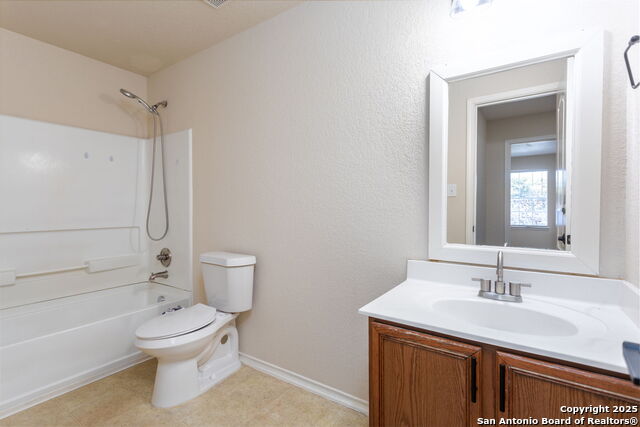 Image 22 of 27 For 7210 Adair Post