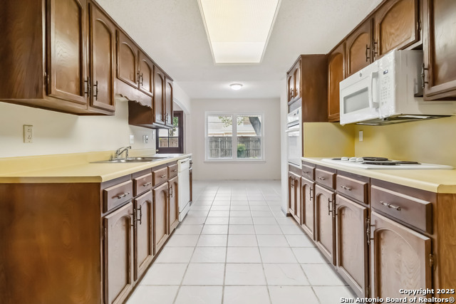 Listing photo id 9 for 10514 Merritime Ct