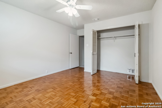 Listing photo id 19 for 10514 Merritime Ct