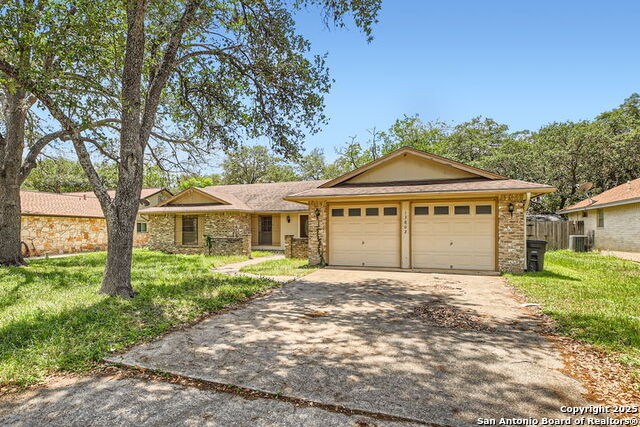Image 3 of 16 For 13802 Norland