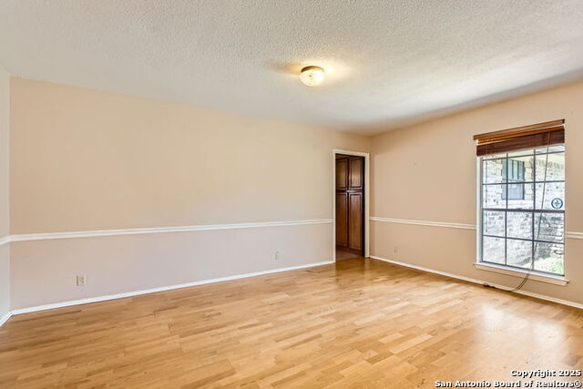 Image 4 of 16 For 13802 Norland