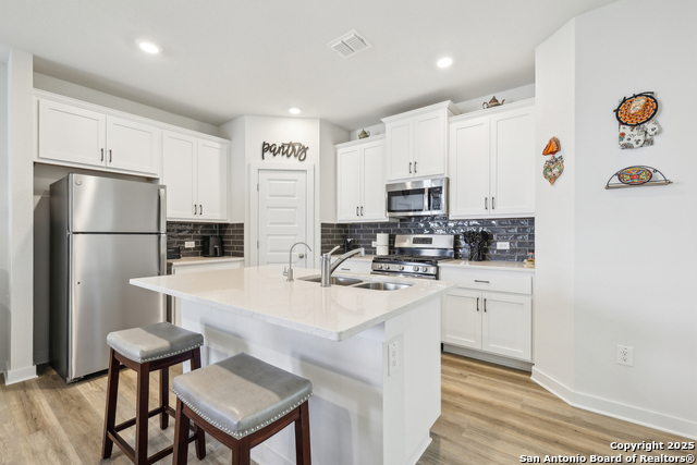 Listing photo id 9 for 306 Banff  