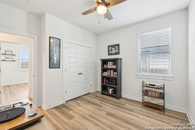 Listing photo id 20 for 306 Banff  