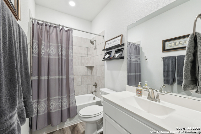 Listing photo id 21 for 306 Banff  