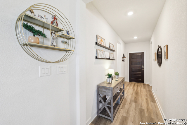 Listing photo id 1 for 306 Banff  