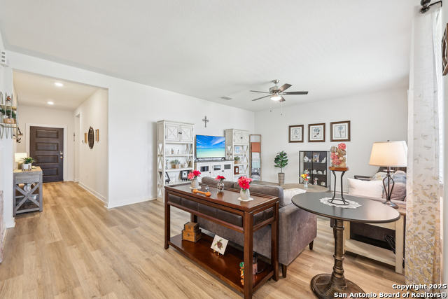 Listing photo id 2 for 306 Banff  