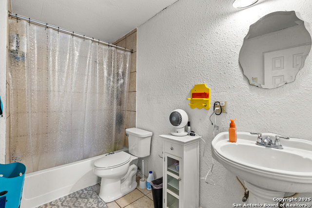 Image 25 of 64 For 425 Old Pleasanton