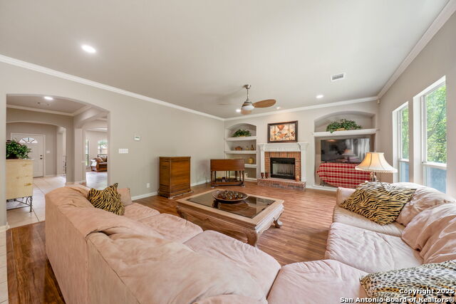 Listing photo id 13 for 38 Atwell