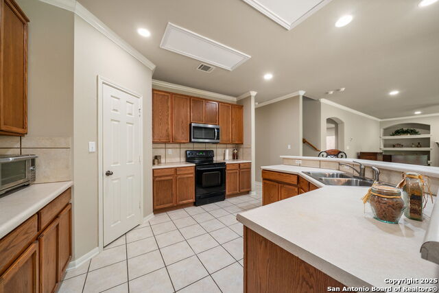 Listing photo id 17 for 38 Atwell