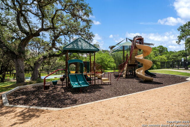 Listing photo id 36 for 38 Atwell