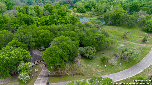 Image 13 of 34 For 1600 River Trl