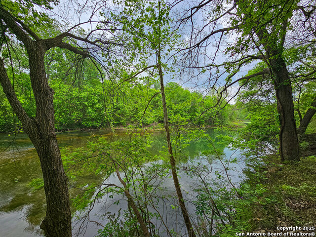 Image 31 of 34 For 1600 River Trl
