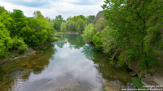 Image 6 of 34 For 1600 River Trl