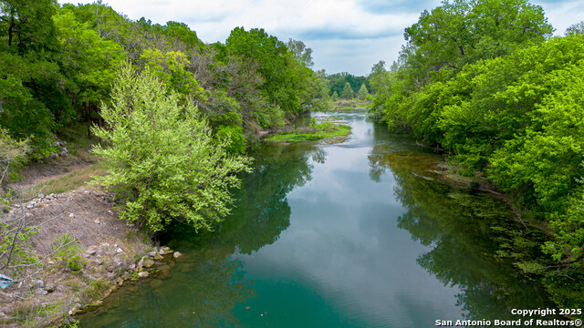 Image 8 of 34 For 1600 River Trl