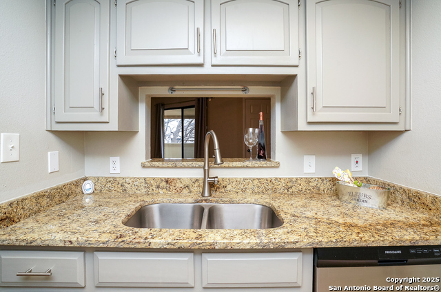 Image 15 of 29 For 11843 Braesview  1612