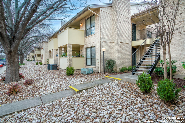 Image 2 of 29 For 11843 Braesview  1612