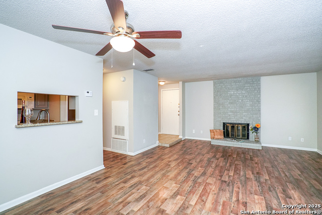 Image 5 of 29 For 11843 Braesview  1612