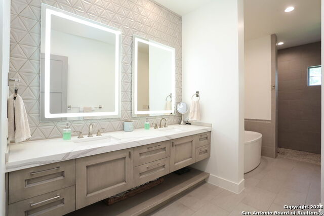 Image 13 of 31 For 101 Chama Dr