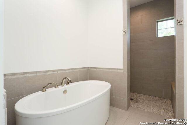 Image 14 of 31 For 101 Chama Dr