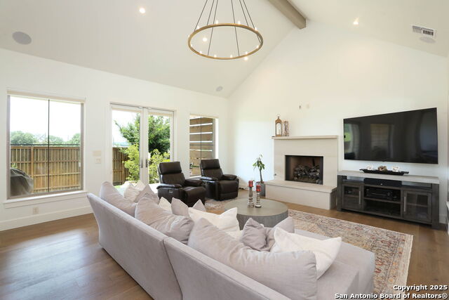 Image 3 of 31 For 101 Chama Dr