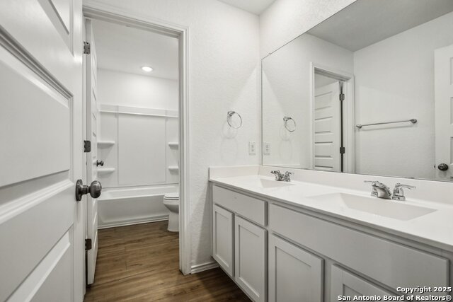 Image 29 of 48 For 4422 Chandler Rd 26