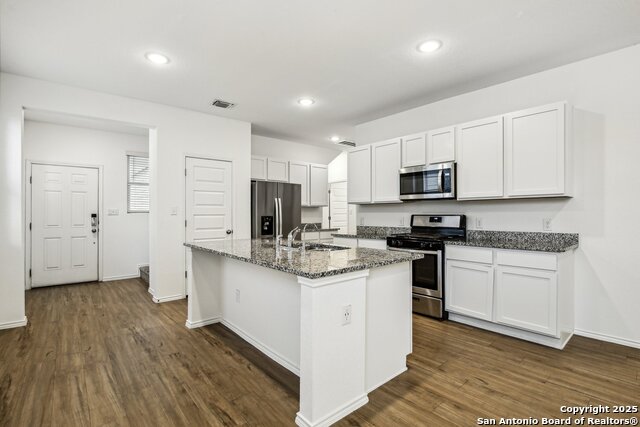 Image 7 of 48 For 4422 Chandler Rd 26