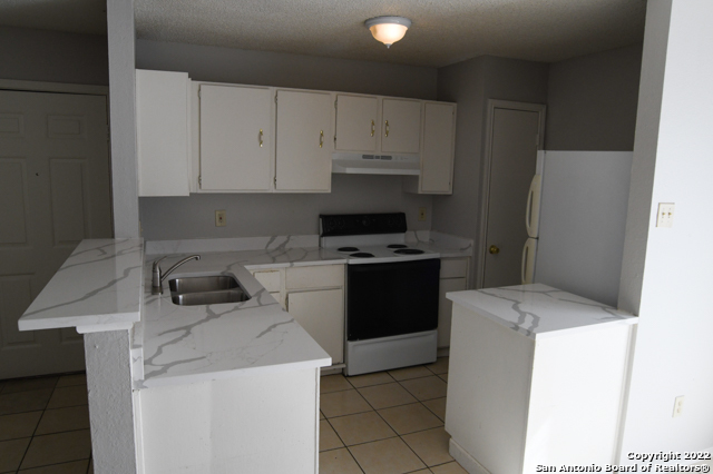 Image 3 of 14 For 8866 Meadow Range St