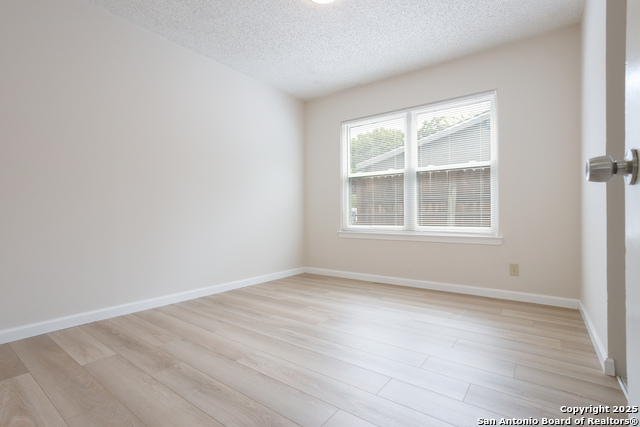 Listing photo id 7 for 230 Ravenhill