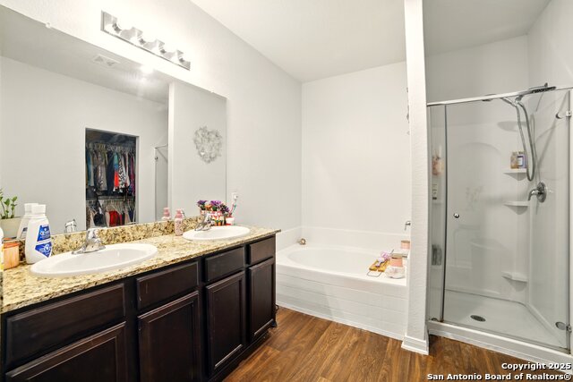 Listing photo id 7 for 15237 Snug Harbor