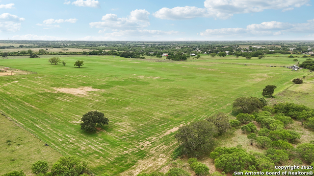 Image 8 of 22 For 12885 La Vernia Rd