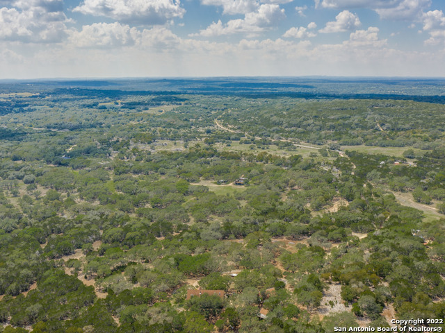 Listing photo id 22 for 3772 Spring Branch Rd