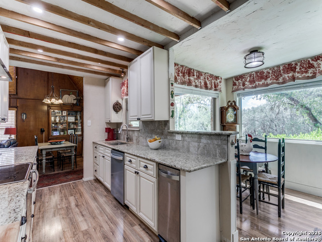 Listing photo id 1 for 3772 Spring Branch Rd