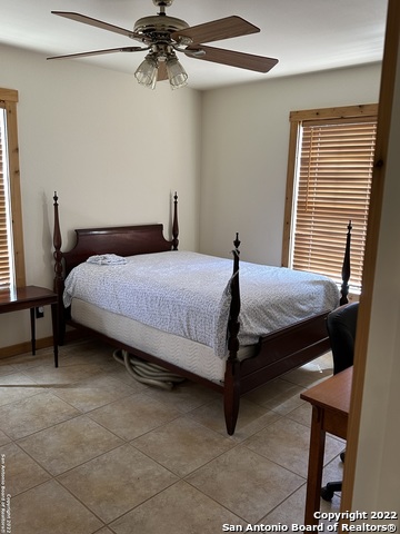 Image 8 of 16 For 466 Wood View Cir