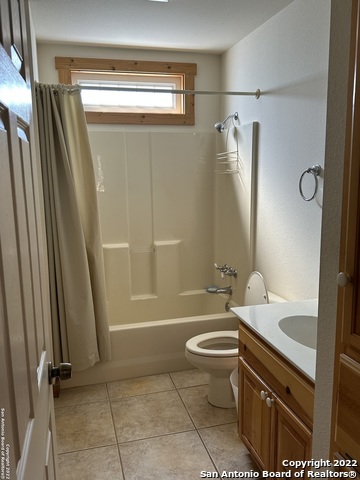 Image 9 of 16 For 466 Wood View Cir